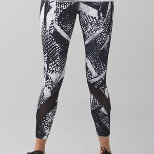 Lululemon Inspire Tight II